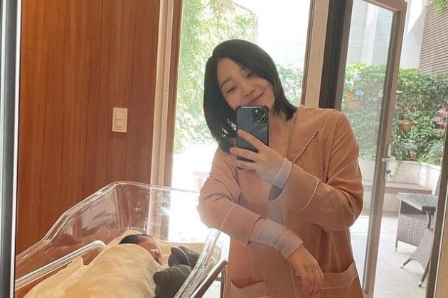 '임성빈'♥ 신다은, 출산 후 '천국' 조리원 입소…머리 감더니 사람 됐네[TEN★]