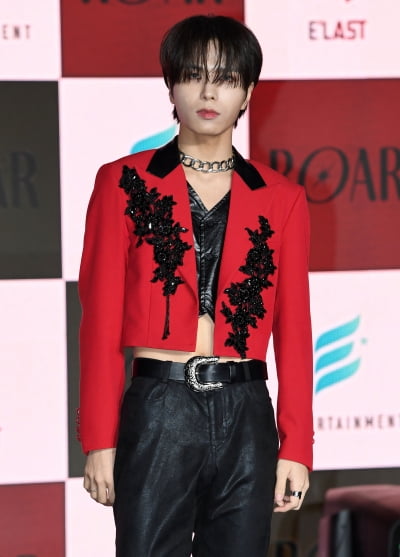 [TEN 포토] 엘라스트 예준 '몽환적인 분위기'