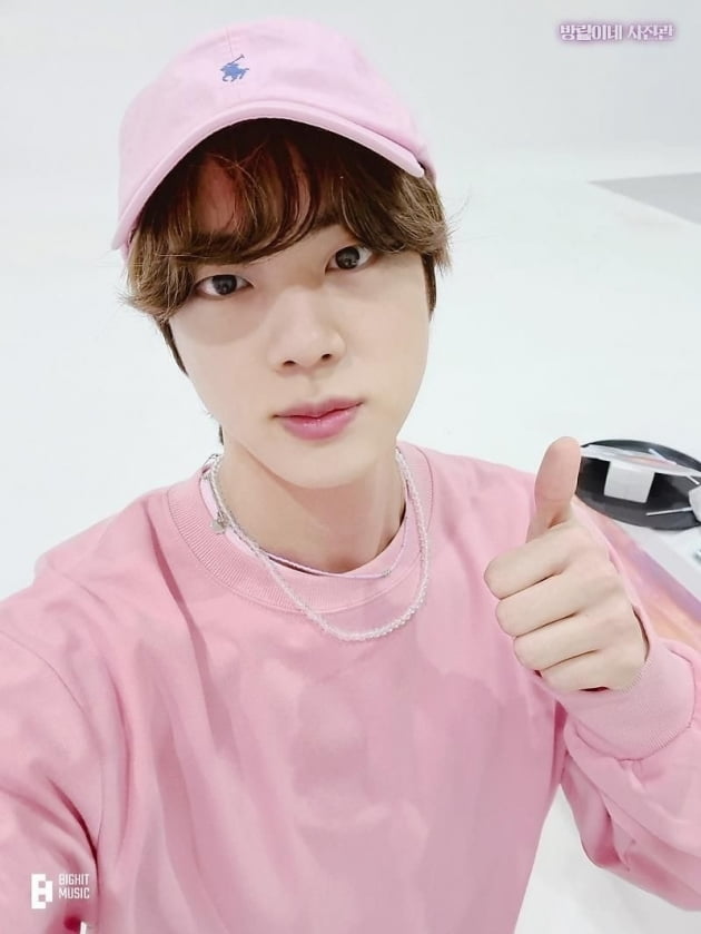 방탄소년단 진, ‘슈퍼 참치‘노래 제목대로 여전히 고공행진