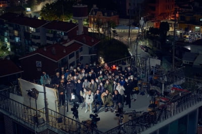 [공식] 윤여정→유해진·이현우 '도그데이즈', 크랭크업 "꿈꿔왔던 따뜻한 영화"