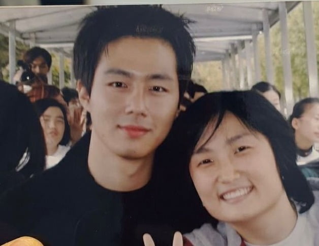 조인성, 20년 전 '커플' 박경림과 다정하게 찰칵…풋풋함의 절정[TEN★]