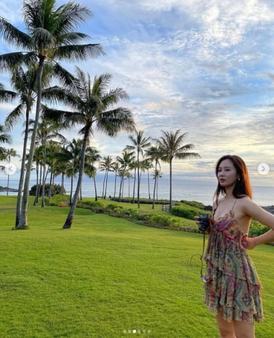 소녀시대 유리, 하와이서 청순미녀의 반전...아찔한 볼륨감[TEN★]