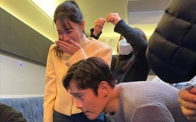 이병헌은 진지한데…신민아는 '빵' 터졌네 [TEN★]