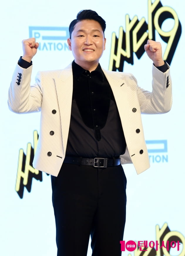 [TEN 포토] 싸이 '22년차 댄스가수 파이팅!'