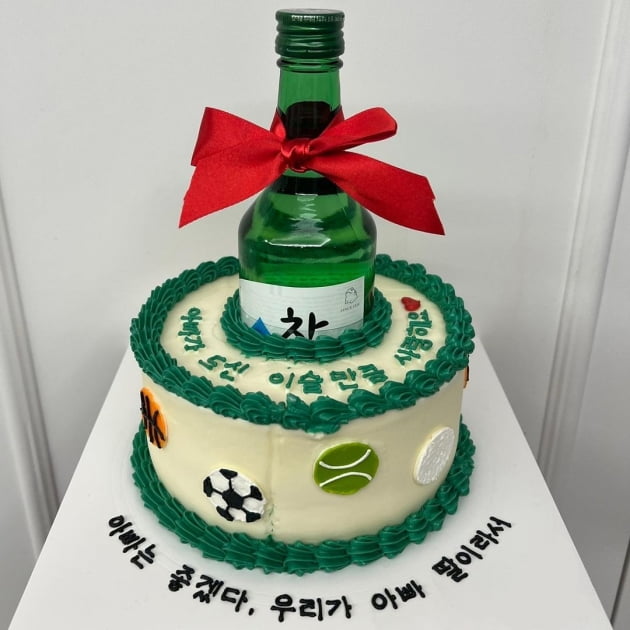 "거리 둬서 속상했는데"…이동국, 오둥이 낳길 잘했네 '소주 케이크+손편지' [TEN★]