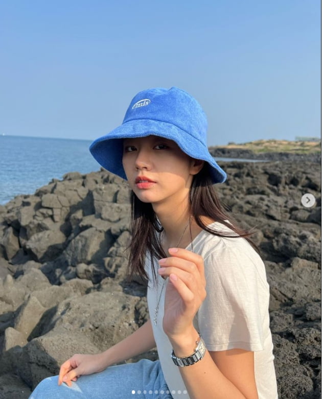 '류준열♥' 혜리, 제주도에서 힐링중...와인 두 잔이 나란히[TEN★]