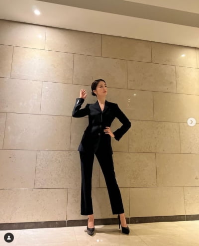 '류수영♥' 박하선, 배우가 아닌 전주국제영화제 심사위원 카리스마...남다른 비율[TEN★]