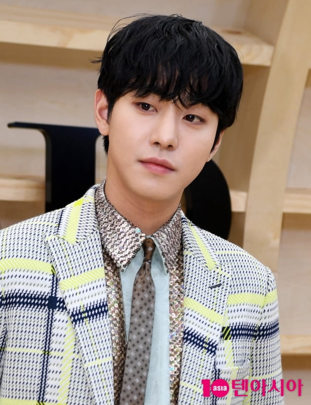 [TEN 포토] 안효섭 '달콤한 눈빛'