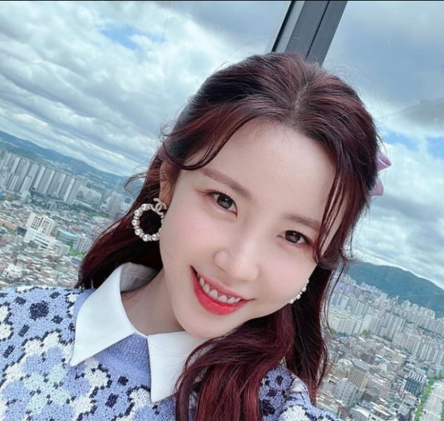 "셀카 진짜 오랜만"…전효성, 얼굴살이 '쏙' 빠졌네 [TEN★]