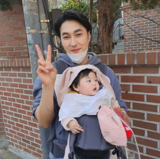 (사진=윤소이 SNS)