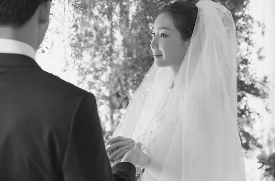 [TEN피플] 최지우, 파경 소식까지 터졌다…남편 향한 관심에 때아닌 몸살