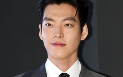 [공식] 김우빈, 코로나19 확진 "모든 일정 중단"