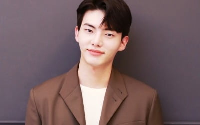 [TEN인터뷰] "김우빈 동경"…1위 BL웹드 '블루밍' 강은빈, "키스신, 멈추지 않았다"