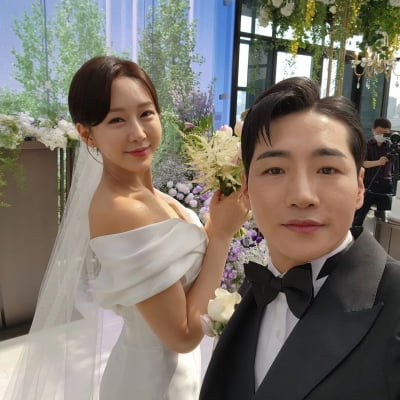 박군, '8살 연상' ♥한영과 결혼식 그 후…"유턴 없이 꽃길 향해 직진"[TEN★]