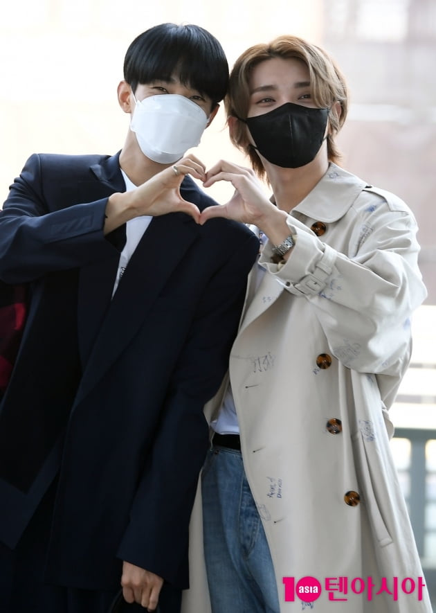 [종합] 세븐틴, 2년 반 만에 일본 출국…'팬미팅' 가는 日 캐럿은 좋겠네
