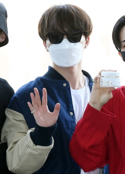 [TEN 포토] 세븐틴 디노 '신비주의 막내'