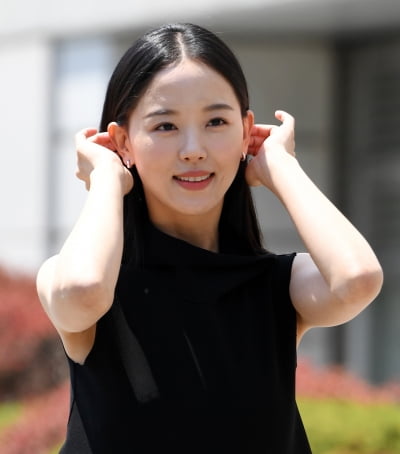 [TEN 포토] 강한나 '봄 햇살에 더해진 이쁨'