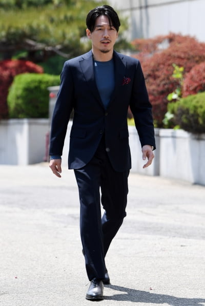 [TEN 포토] 장혁 '완벽한 수트핏'
