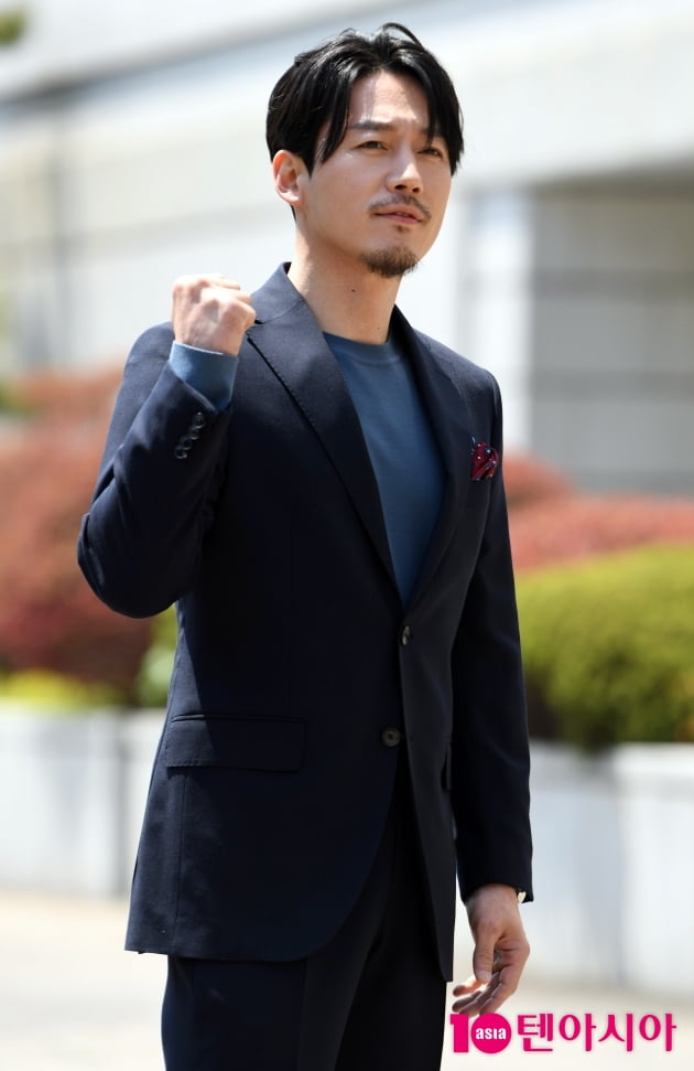 [TEN 포토] 장혁 '붉은 단심 파이팅!'