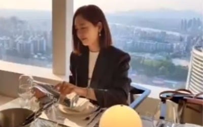 '쌍둥이맘♥' 성유리, 출산 후 다이어트 성공했네…감탄만 나오는 미모 [TEN★]