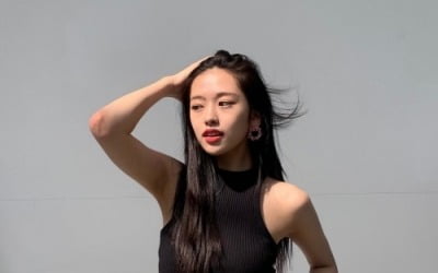 아이브 안유진, 건강美·도도함…'흑발 미녀' 모먼트 [TEN★]