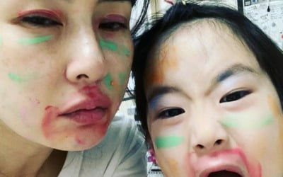최정윤, 남편과 별거중에도 딸 육아엔 열심…민낯도 청초[TEN★]