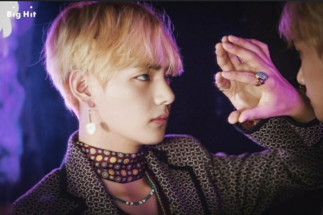 방탄소년단 뷔, 솔로곡 '스티그마' 스포티파이 1억 2000만 스트리밍
