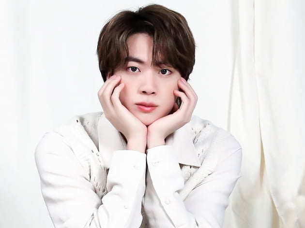 방탄소년단 진, Yours 25주 & 슈퍼 참치 21주 연속 빌보드 핫 트렌딩 송즈