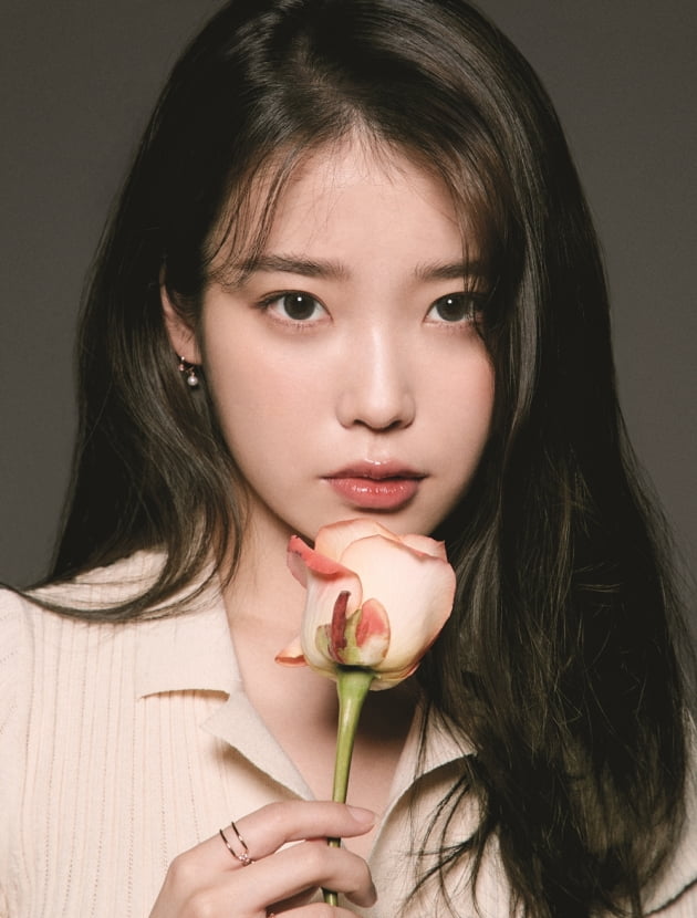아이유 /사진제공=EDAM엔터테인먼트