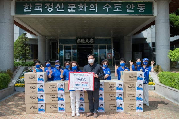영탁 팬클럽, 저소득층·취약계층 위해 마스크 1만장 기부…선한 영향력