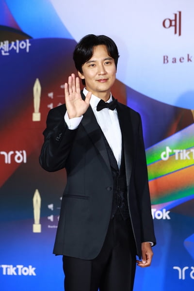 [TEN 포토] 김남길 '부드러운 눈빛'