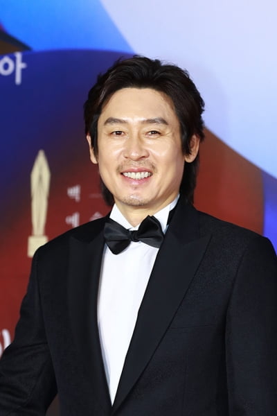 [TEN 포토] 설경구 '여유가 넘치는 미소'