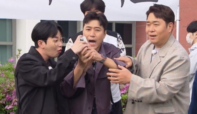 '고인물' 김종민, 새 PD 앞 기세등등…문세윤 "이건 전쟁의 시작"('1박')