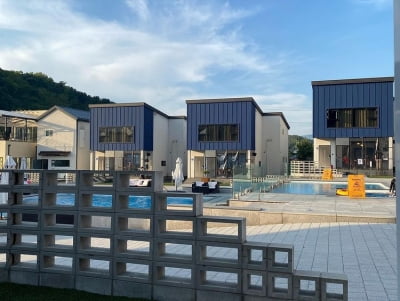 '윤형빈♥' 정경미, 훈남 아들과 단둘이 잘 먹고 잘 쉰 여행 "집이 최고"[TEN★]