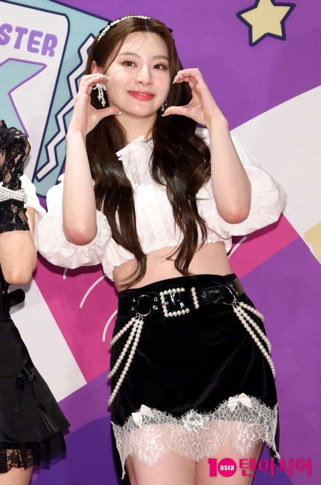 [TEN 포토] 스테이씨 세은 '깜찍한 하트'