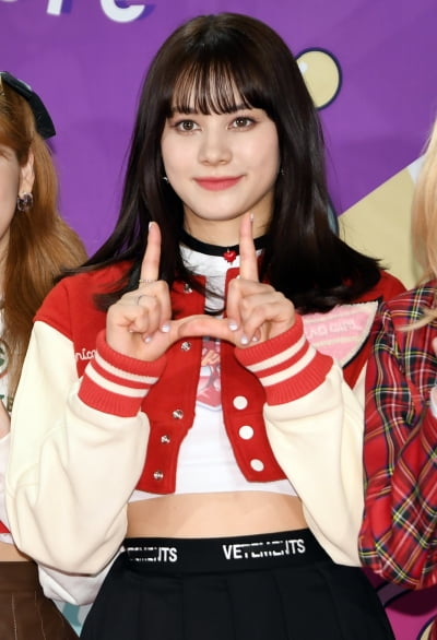 [TEN 포토] 니쥬 니나 '호수를 담은 눈동자'