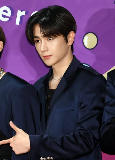 [TEN 포토] 더보이즈 현재 '소장욕구 부르는 비주얼'