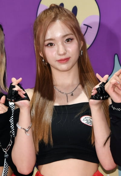 [TEN 포토] 케플러 예서 '하트도 깜찍하네'