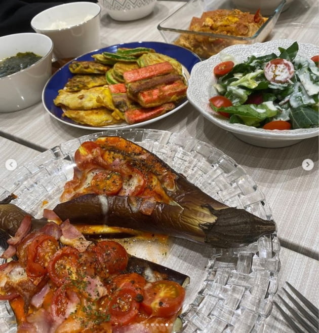 '이지훈♥'아야네, 어버이날 한상차림까지...사랑받는 막내 며느리[TEN★]
