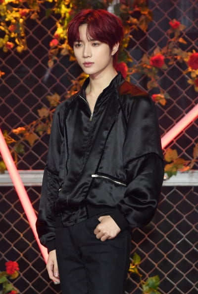 [TEN포토] TXT 범규 '강렬한 레드헤어'