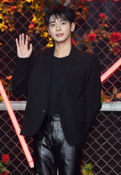 [TEN포토] TXT 태현 '더 멋진모습으로'