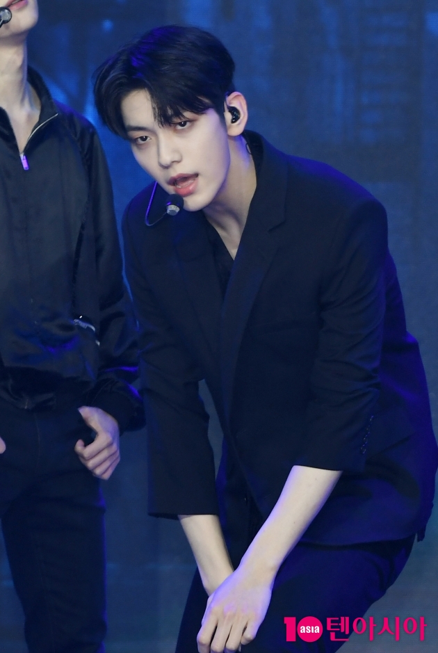 [TEN포토] TXT 수빈 '매력적인 눈빛'