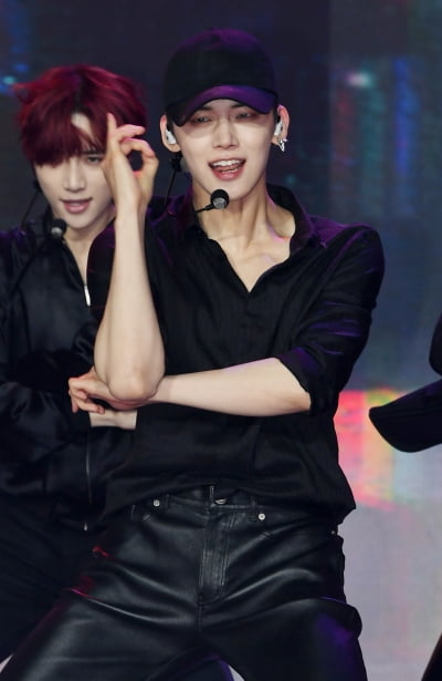 [TEN포토] TXT 연준 '위험한 눈빛'