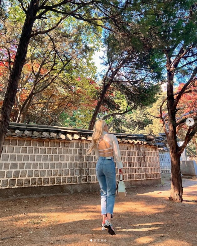 전소미, 시원하게 뚫린 반전 뒤태...너무 과감했나?[TEN★]