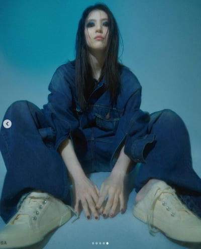 한소희, 힙하고 러블리한 매력...유혹의 눈빛[TEN★]