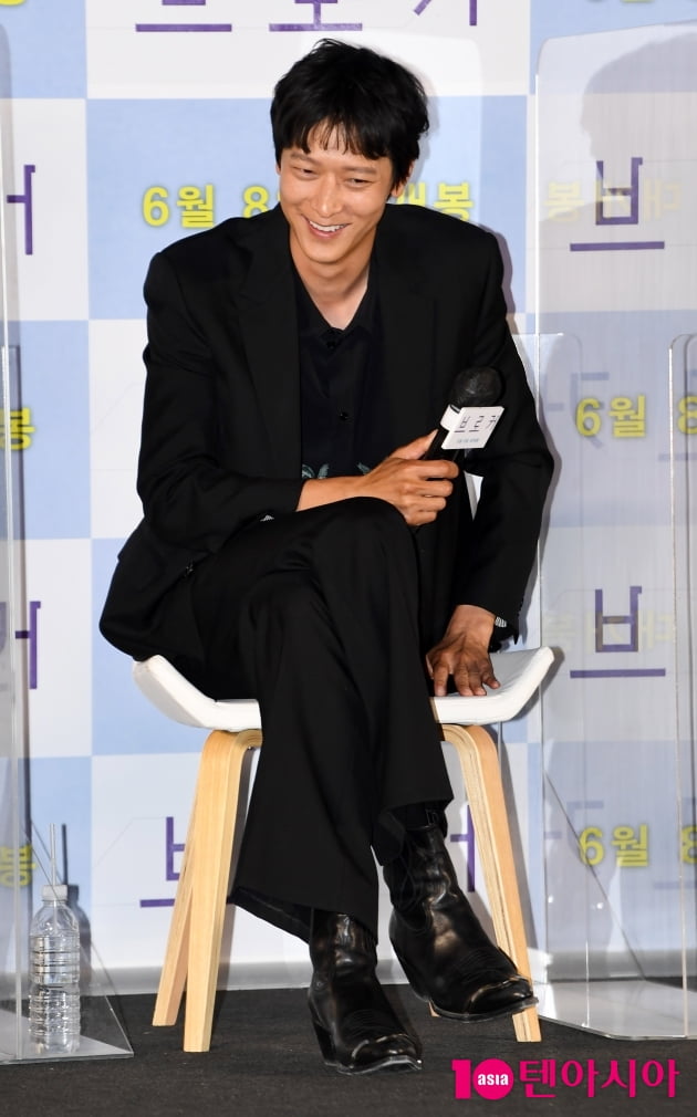 [TEN 포토] 강동원 '편안한 남사친美 발산'
