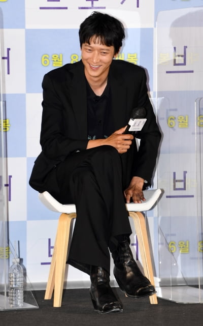 [TEN 포토] 강동원 '편안한 남사친美 발산'