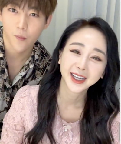 함소원, 완전히 자리잡은 쌍꺼풀…'♥진화'와 깨볶는 근황 [TEN★]