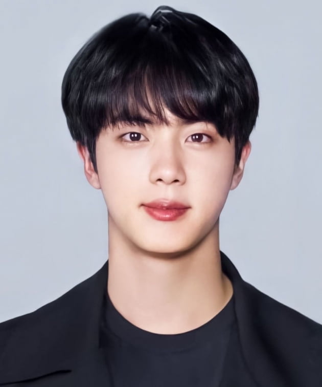 방탄소년단 진, 'Yours' 26주-'슈퍼 참치' 22주 연속 빌보드 핫 트렌딩 송즈 차트인