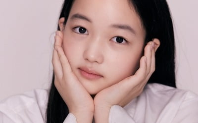 [공식] 김태리와 '외계+인' 이어 한솥밥까지…최유리, mmm과 전속계약